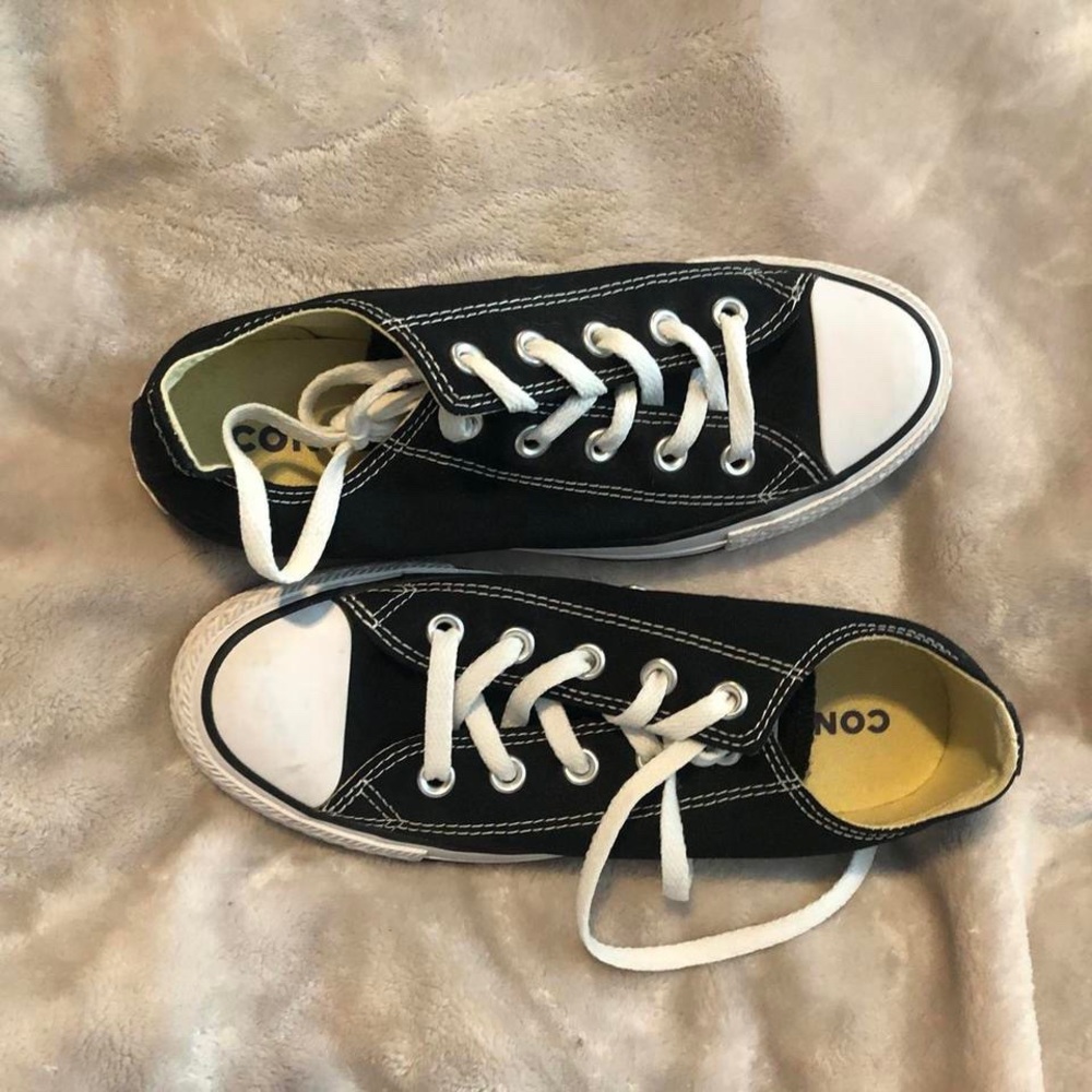 low top black converse